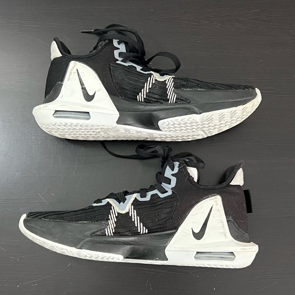 NIke‎ Lebron Witness 6 Men's Size 9  Basketball Shoes DO9843-002 - Picture 9 of 9